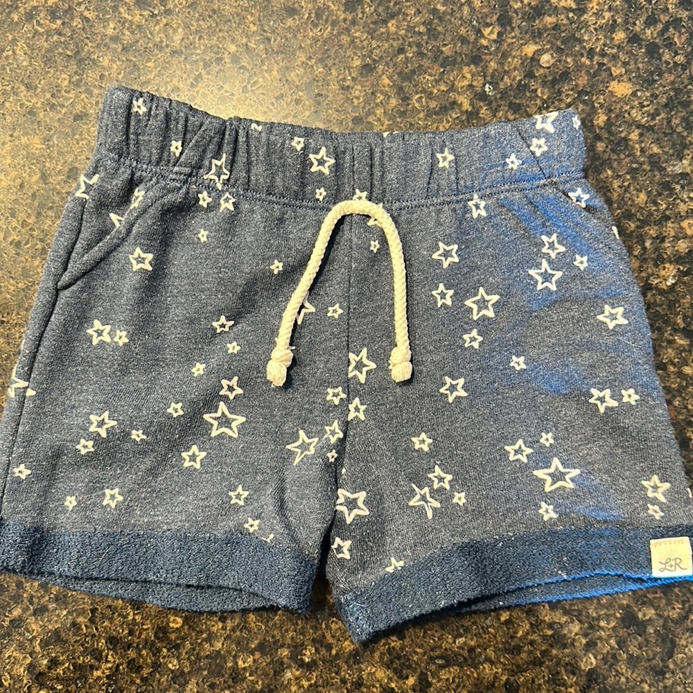 Lulu and Roo/ Little Road Co. unisex 3T shorts